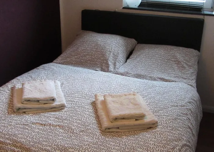 Kleine Auf Dem Land موخ